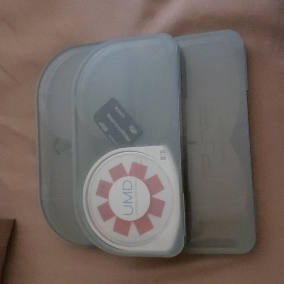 Vintage Psp Game music movie Lot Castlevania,God of War, Red hot chili Peppers - Picture 9 of 16